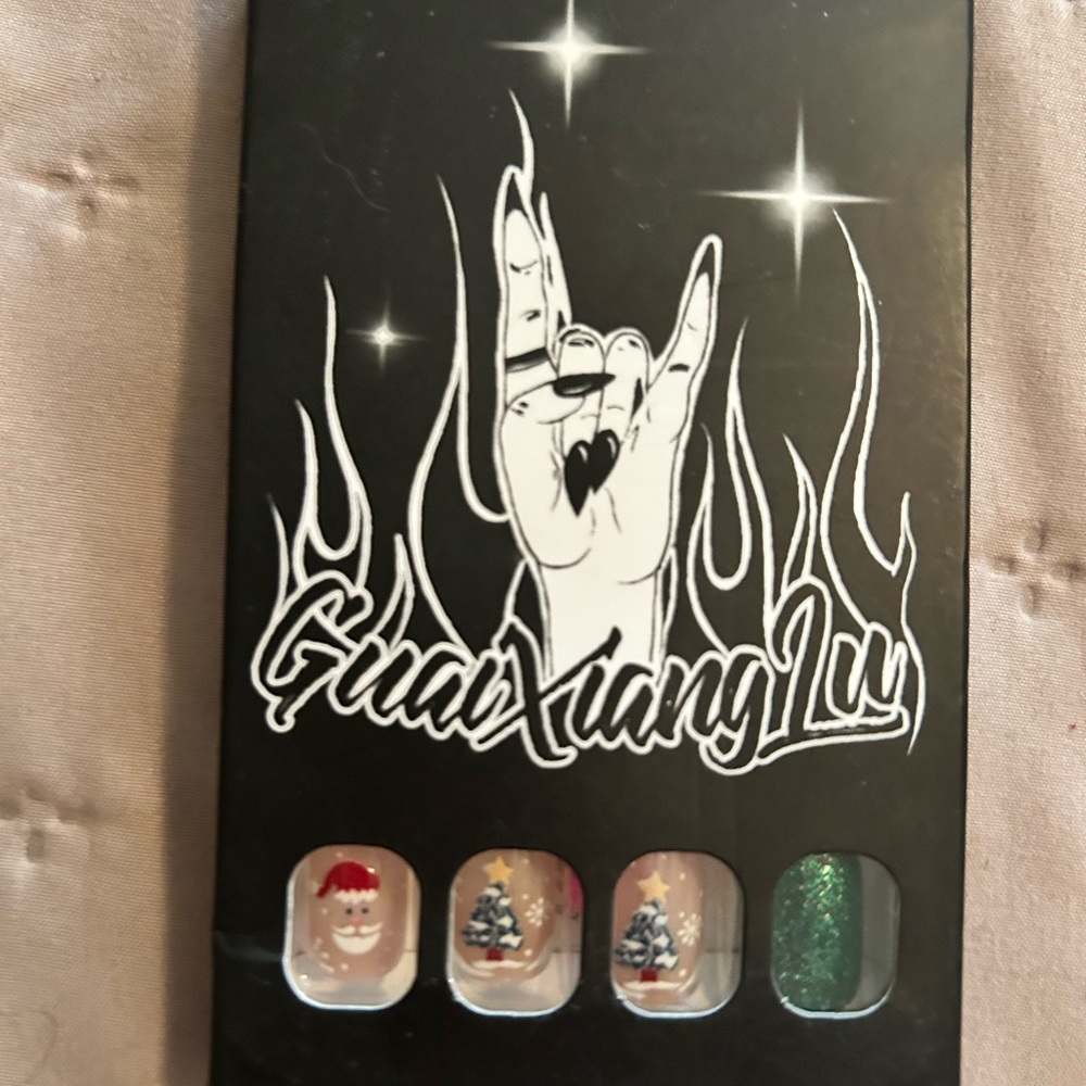Guaxuanglu Nail Art Set with Festive Designs